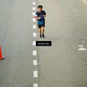 Runner Photo 7690591