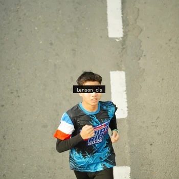 Runner Photo 7690605