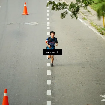 Runner Photo 7690609