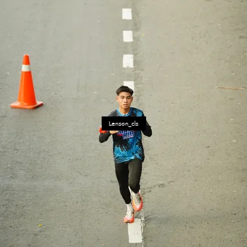 Runner Photo 7690622