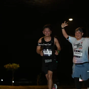 Runner Photo 7690625