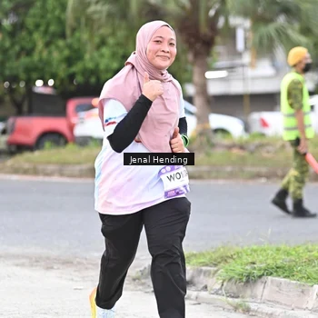 Runner Photo 7690636