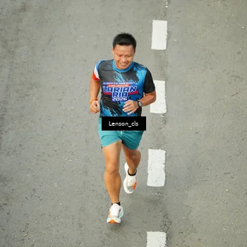 Runner Photo 7690637