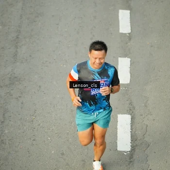 Runner Photo 7690642