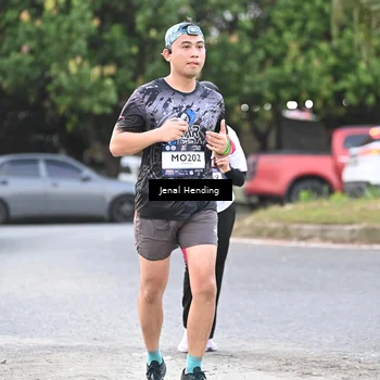 Runner Photo 7690645