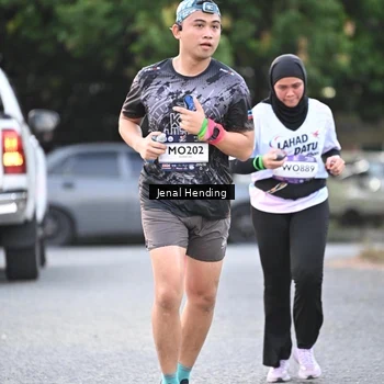 Runner Photo 7690656