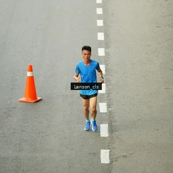 Runner Photo 7690657