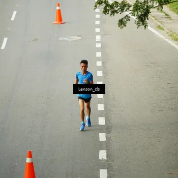 Runner Photo 7690658