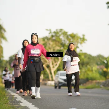 Runner Photo 7690663
