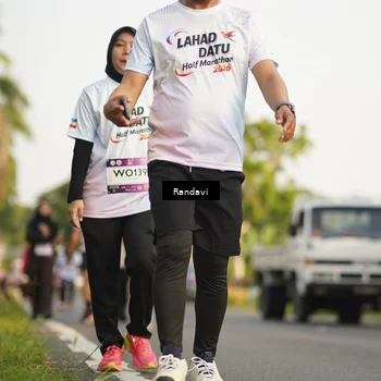 Runner Photo 7690672