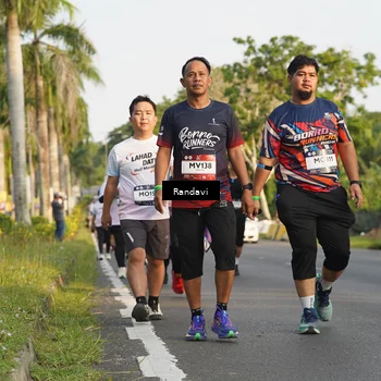 Runner Photo 7690682