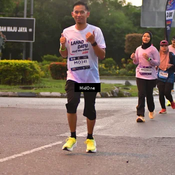 Runner Photo 7690683