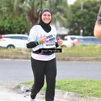 Runner Photo 7690687