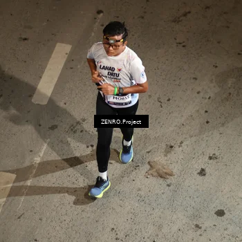 Runner Photo 7690698