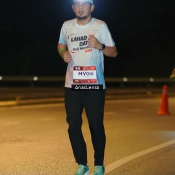 Runner Photo 7690700