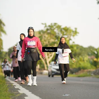 Runner Photo 7690701