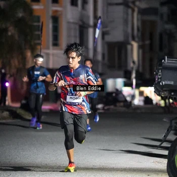 Runner Photo 7690710
