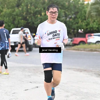 Runner Photo 7690718