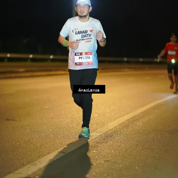 Runner Photo 7690740