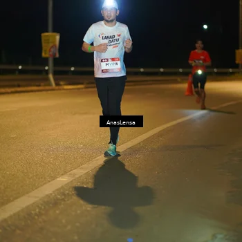 Runner Photo 7690742