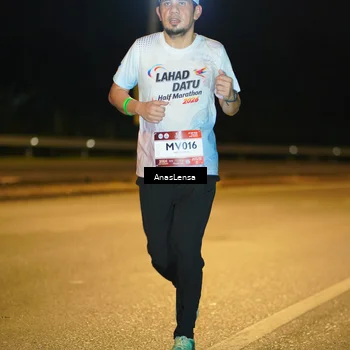 Runner Photo 7690744