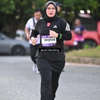 Runner Photo 7690749