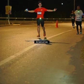 Runner Photo 7690756