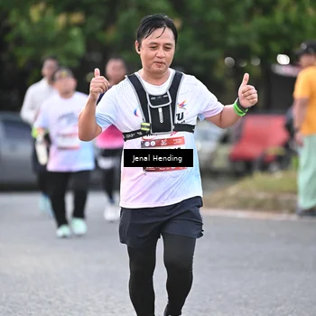 Runner Photo 7690763