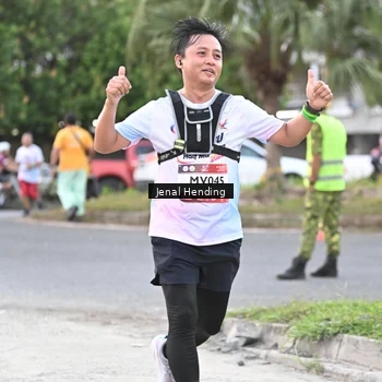 Runner Photo 7690768