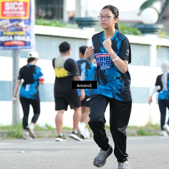 Runner Photo 7690769
