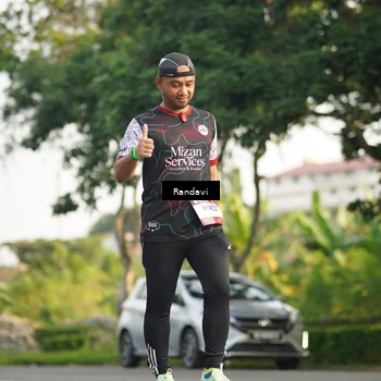 Runner Photo 7690780