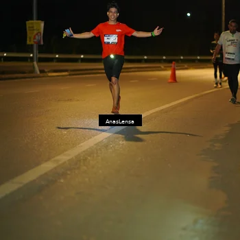 Runner Photo 7690786