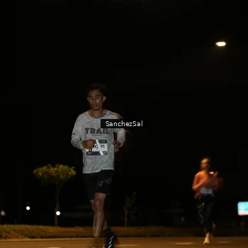 Runner Photo 7690788