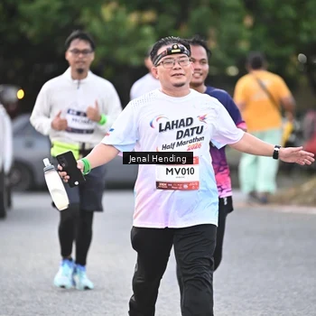 Runner Photo 7690807
