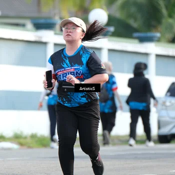 Runner Photo 7690819