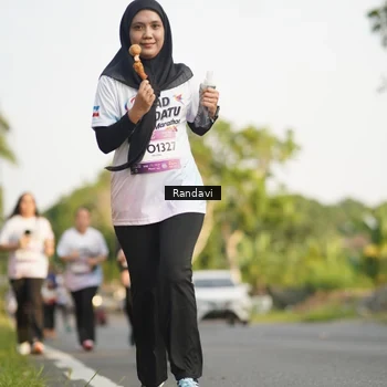 Runner Photo 7690827