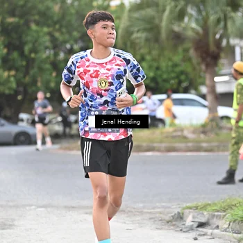 Runner Photo 7690838