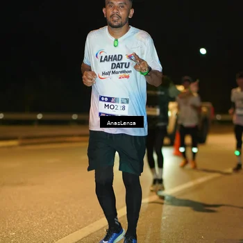 Runner Photo 7690844