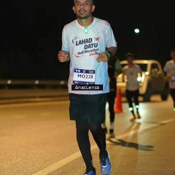 Runner Photo 7690845