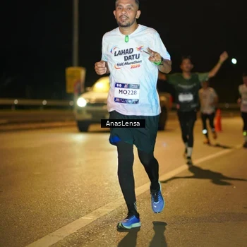 Runner Photo 7690856