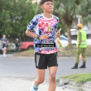 Runner Photo 7690860