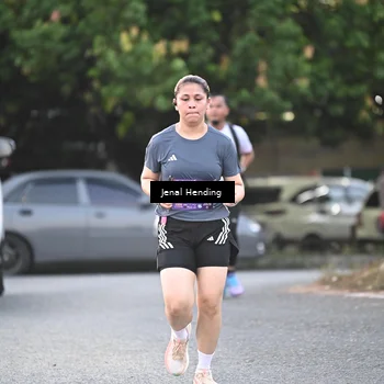 Runner Photo 7690878