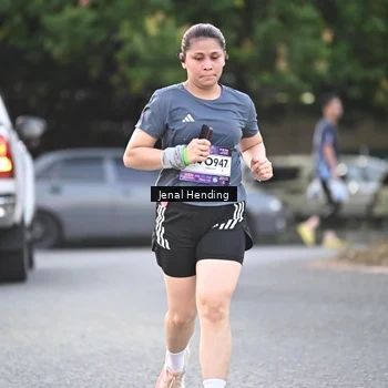Runner Photo 7690887