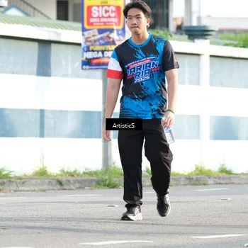 Runner Photo 7690893
