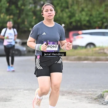 Runner Photo 7690897