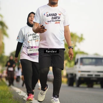 Runner Photo 7690900