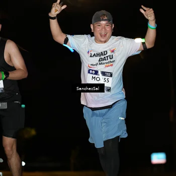 Runner Photo 7690902