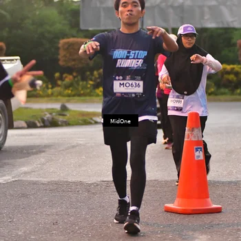 Runner Photo 7690907