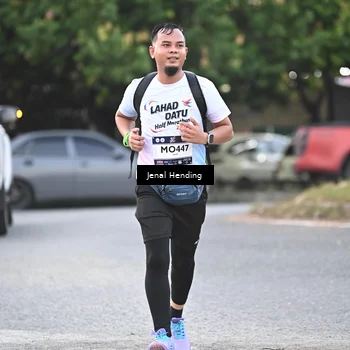 Runner Photo 7690911