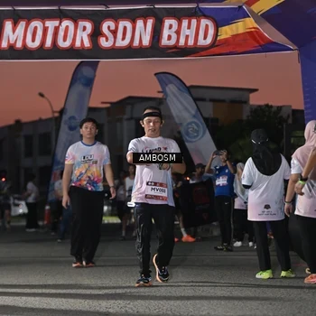 Runner Photo 7690913